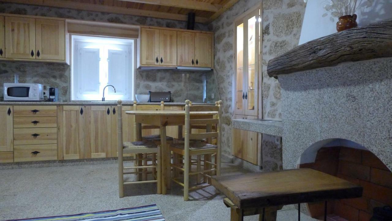 Casas Da Villa - Monsanto - Oliveira E Videira Relva  Extérieur photo